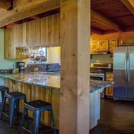 Villa European Style Straw Bale Retreat Ashland Exterior foto