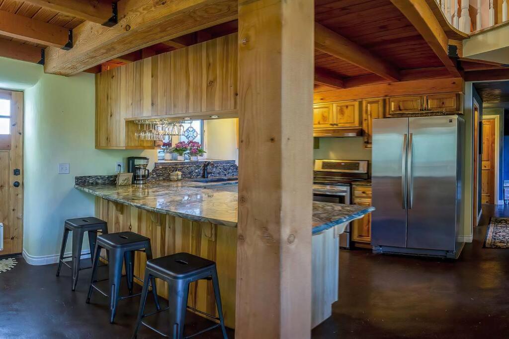Villa European Style Straw Bale Retreat Ashland Exterior foto